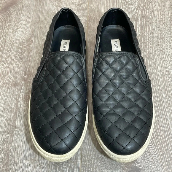 Steve Madden Ecentrcq Quilted Black Slip On Shoes 9.5 - Picture 1 of 16